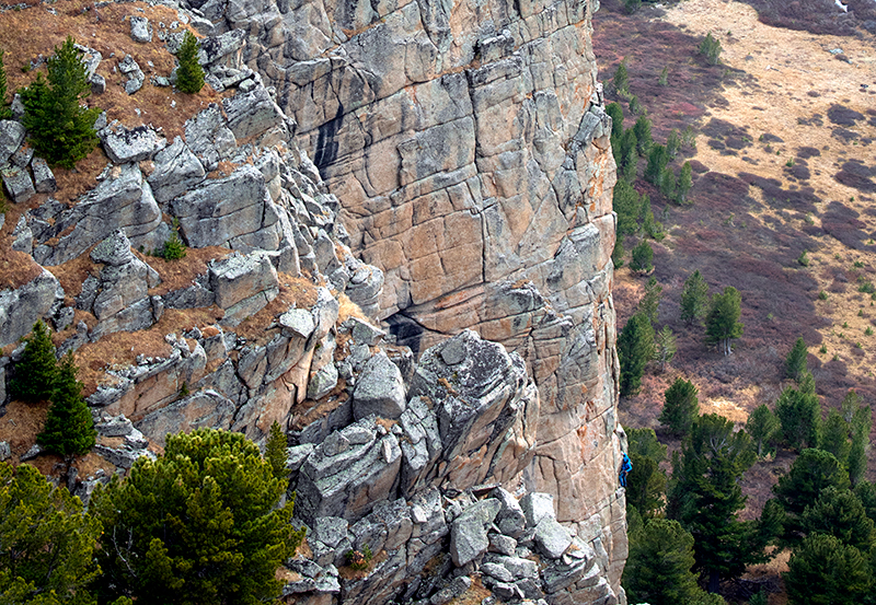 Kherkhluur +200 meters high Rockwall